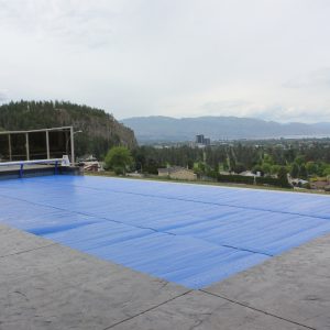 Floating thermal pool cover